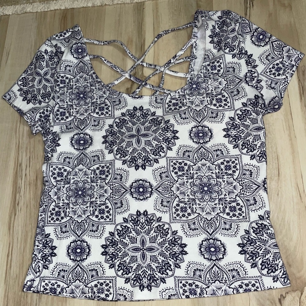 Charlotte Russe Navy and White Crop Top Cut Out T-Shirt